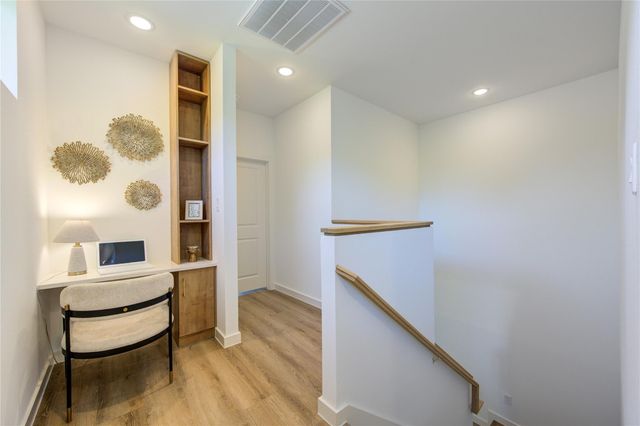 7118 Eastwood Street, Houston, TX 77021