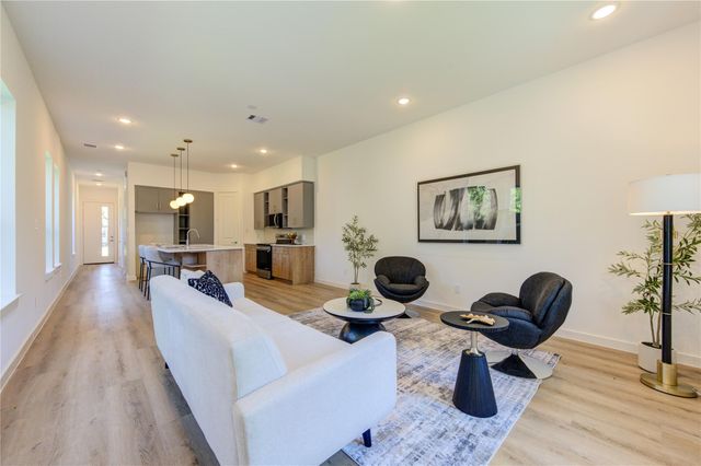7118 Eastwood Street, Houston, TX 77021