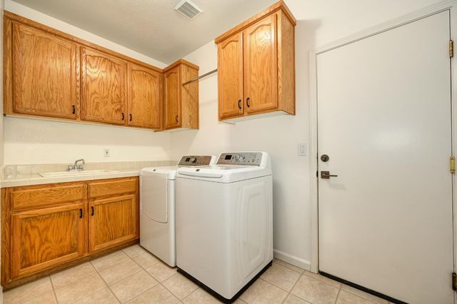 1665 Halifax Way, El Dorado Hills, CA 95762