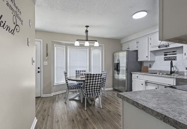 202 Bradley Ct, Clarksville, TN 37043