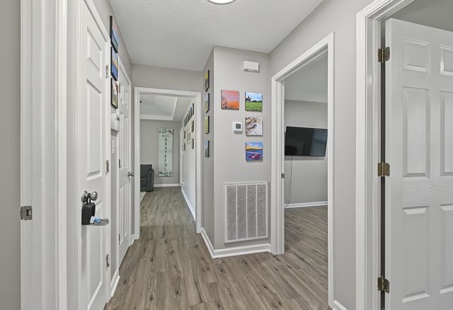 202 Bradley Ct, Clarksville, TN 37043