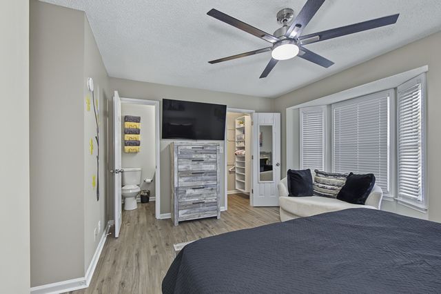 202 Bradley Ct, Clarksville, TN 37043