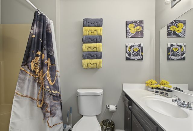 202 Bradley Ct, Clarksville, TN 37043