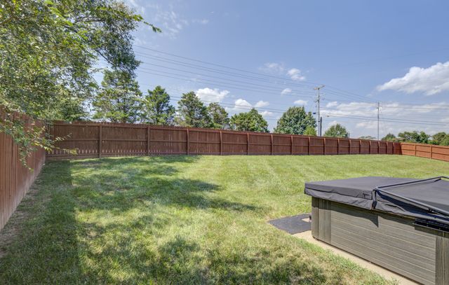 202 Bradley Ct, Clarksville, TN 37043