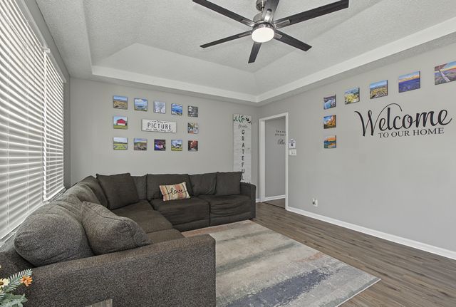 202 Bradley Ct, Clarksville, TN 37043