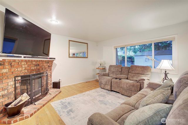 929 224th Avenue NE, Sammamish, WA 98074