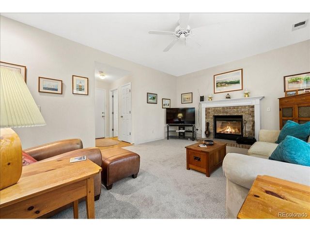 1011 Laurenwood Ln, Highlands Ranch, CO 80129