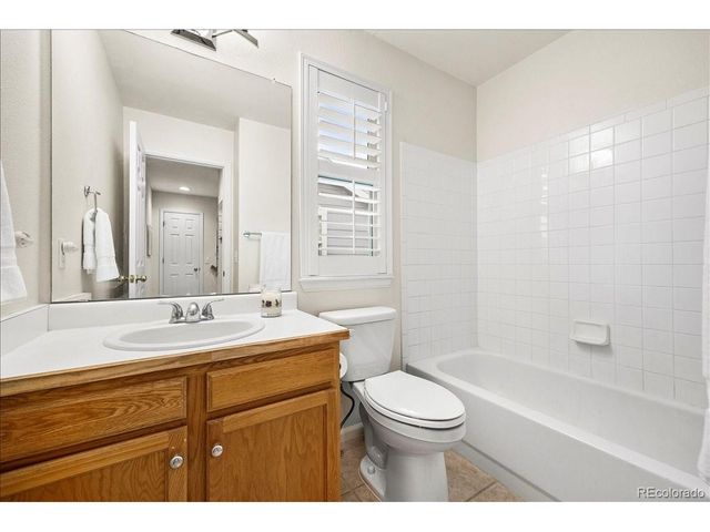 1011 Laurenwood Ln, Highlands Ranch, CO 80129