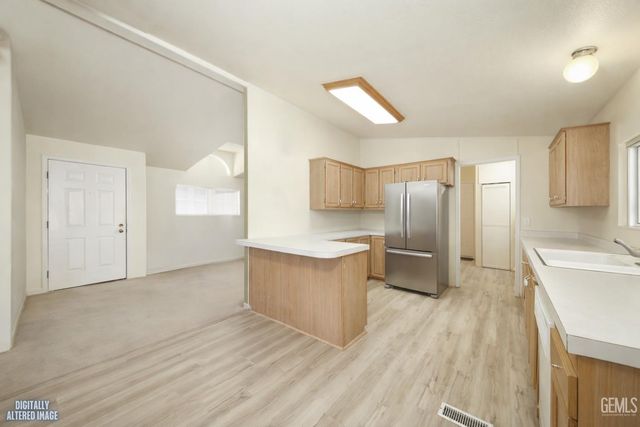 108 Split Mountain Way, Wofford Heights, CA 93285