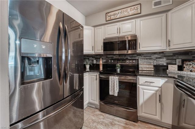 1600 E Ocean View AVE J, Norfolk, VA 23503