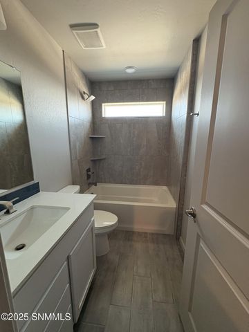 3073 Gladstone Street, Las Cruces, NM 88012