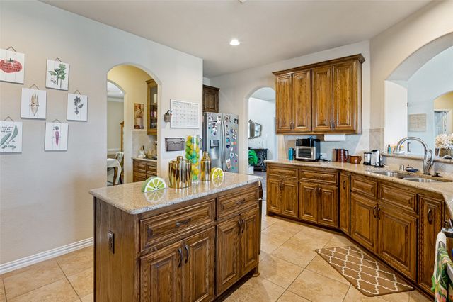 3022 Le Manns Street, Midlothian, TX 76065