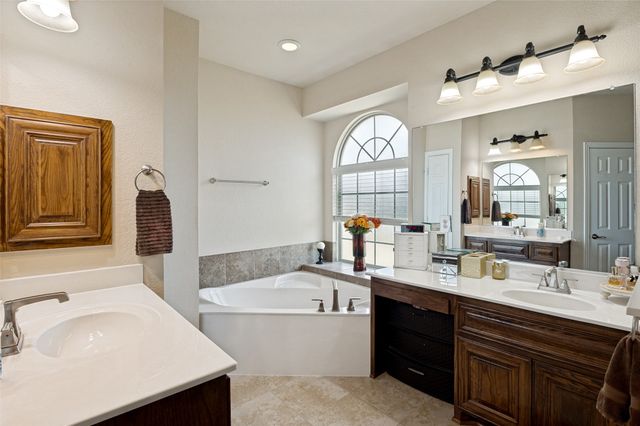 3022 Le Manns Street, Midlothian, TX 76065
