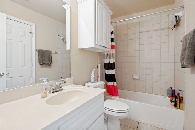 3022 Le Manns Street, Midlothian, TX 76065