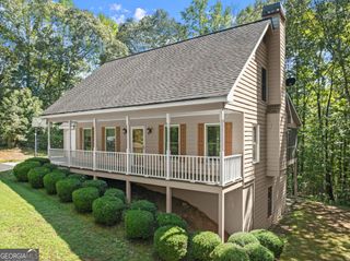 338 Ridge Lane, Lula, GA 30554