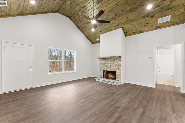 97 Hawks Ridge Ct, Cleveland, GA 30528