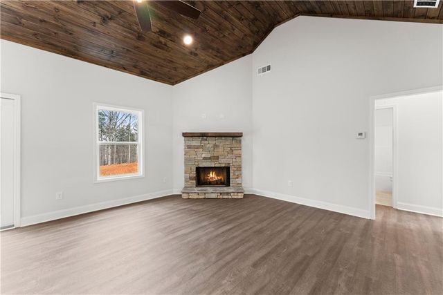 97 Hawks Ridge Ct, Cleveland, GA 30528