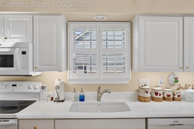 2443 Crossings Circle, Davison Township, MI 48423