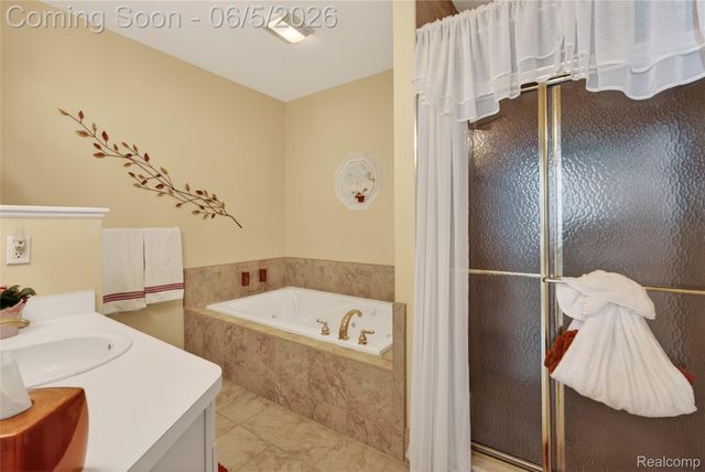 2443 Crossings Circle, Davison Township, MI 48423