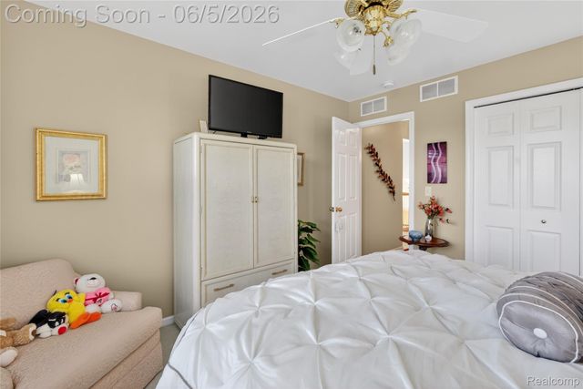 2443 Crossings Circle, Davison Township, MI 48423