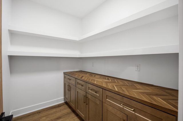 5380 Carter Court, Johnston, IA 50131