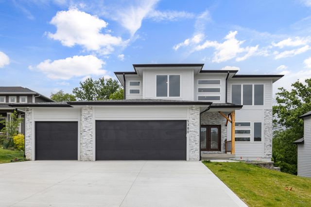 5380 Carter Court, Johnston, IA 50131