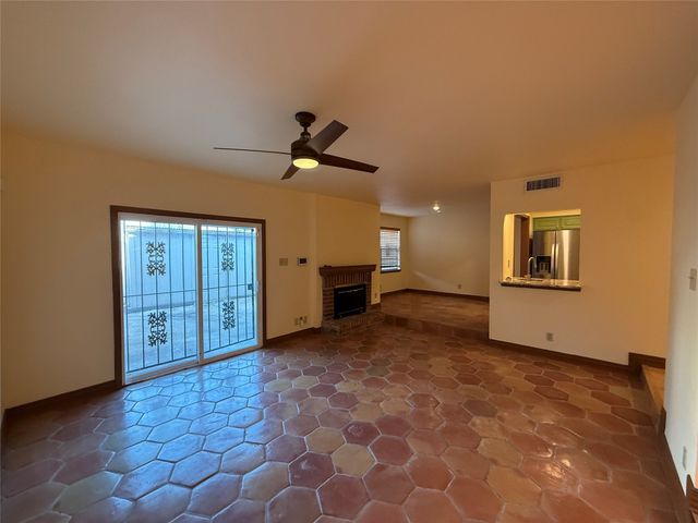 12513 Burninglog Lane, Dallas, TX 75243