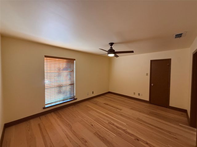 12513 Burninglog Lane, Dallas, TX 75243