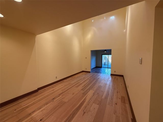 12513 Burninglog Lane, Dallas, TX 75243