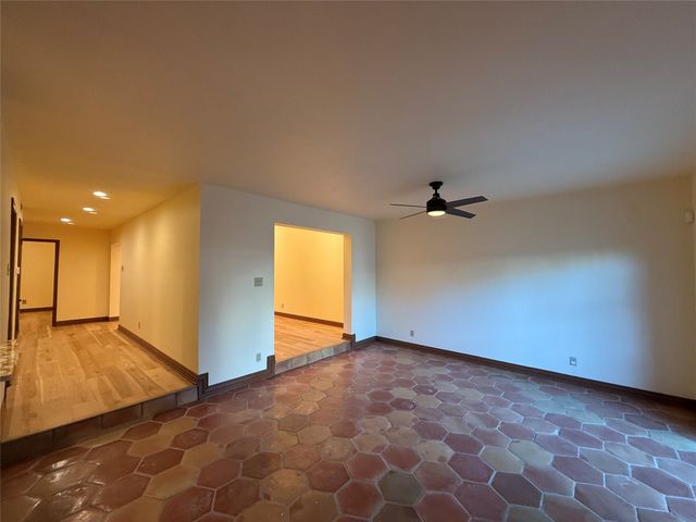 12513 Burninglog Lane, Dallas, TX 75243