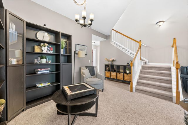 5488 Elmhurst Drive 21, Trenton, MI 48183