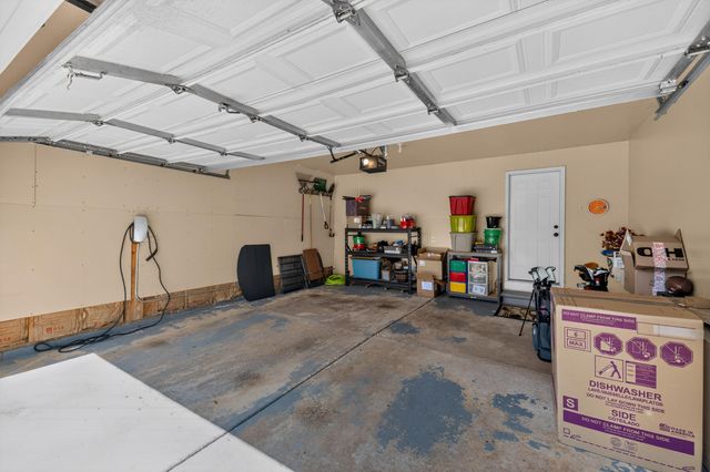 5488 Elmhurst Drive 21, Trenton, MI 48183