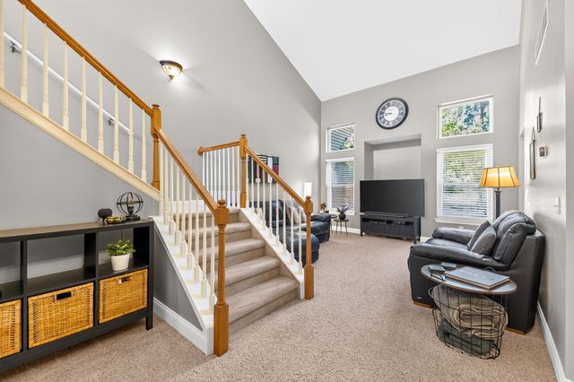 5488 Elmhurst Drive 21, Trenton, MI 48183