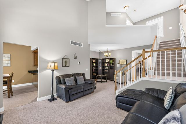 5488 Elmhurst Drive 21, Trenton, MI 48183