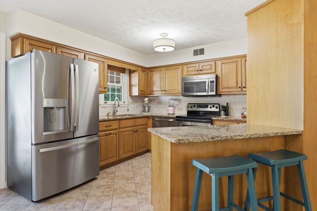 1170 Liberty Road, Charlotte, TN 37036