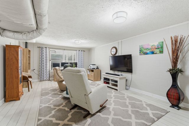 1170 Liberty Road, Charlotte, TN 37036