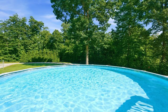 1170 Liberty Road, Charlotte, TN 37036