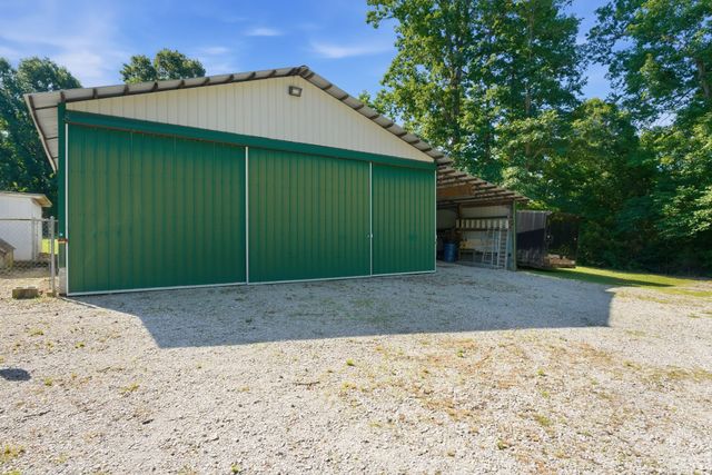 1170 Liberty Road, Charlotte, TN 37036