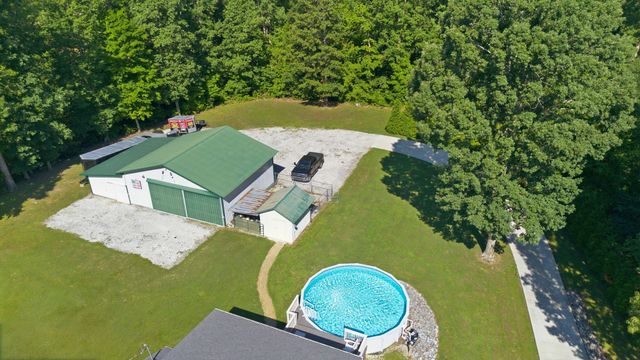 1170 Liberty Road, Charlotte, TN 37036