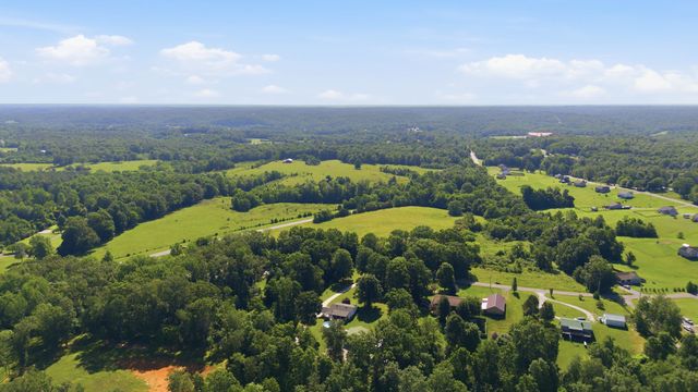 1170 Liberty Road, Charlotte, TN 37036