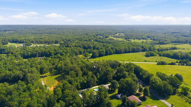 1170 Liberty Road, Charlotte, TN 37036