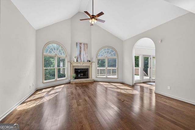 190 Indian Bluff Drive, Sharpsburg, GA 30277