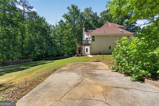190 Indian Bluff Drive, Sharpsburg, GA 30277