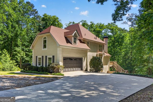 190 Indian Bluff Drive, Sharpsburg, GA 30277