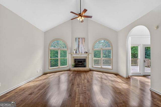 190 Indian Bluff Drive, Sharpsburg, GA 30277
