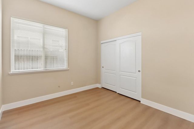 12032 Gold Pointe Ln, Gold River, CA 95670