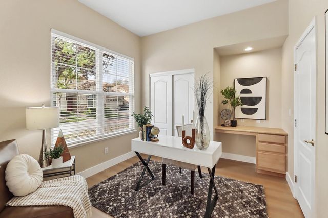 12032 Gold Pointe Ln, Gold River, CA 95670