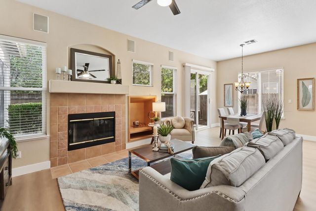 12032 Gold Pointe Ln, Gold River, CA 95670