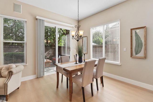 12032 Gold Pointe Ln, Gold River, CA 95670