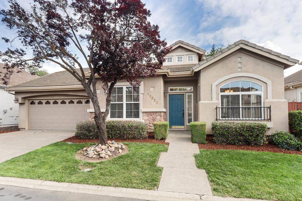 12032 Gold Pointe Ln, Gold River, CA 95670